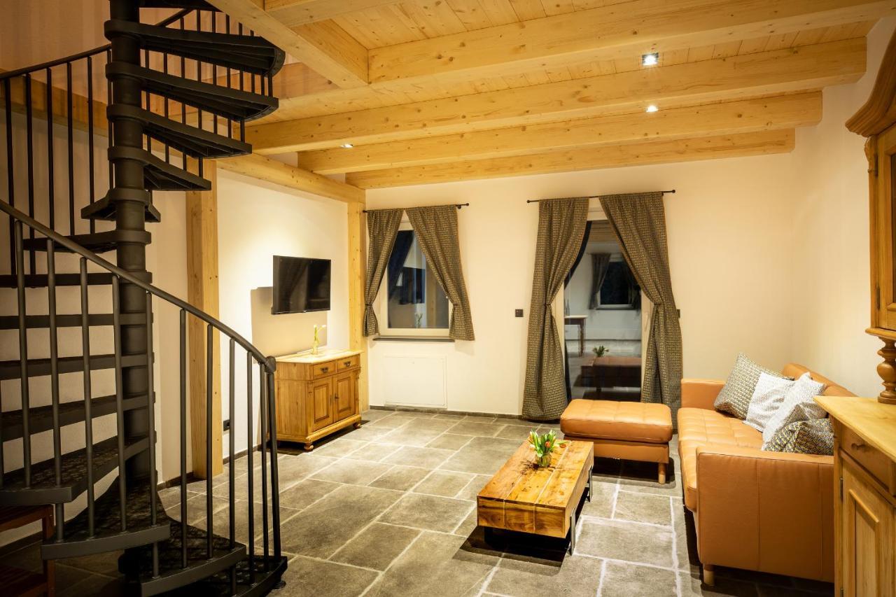 Alte Baeckerei Appartement Bescheid Buitenkant foto