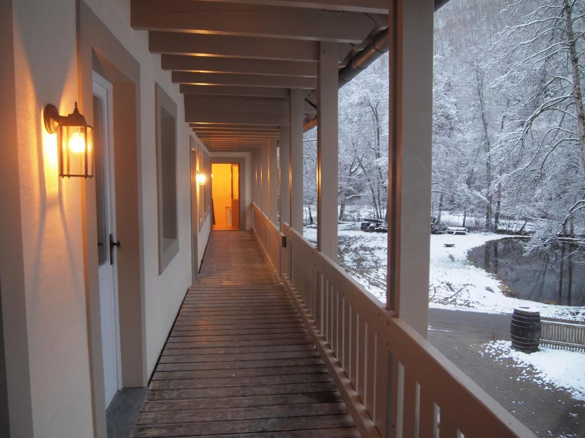 Alte Baeckerei Appartement Bescheid Buitenkant foto