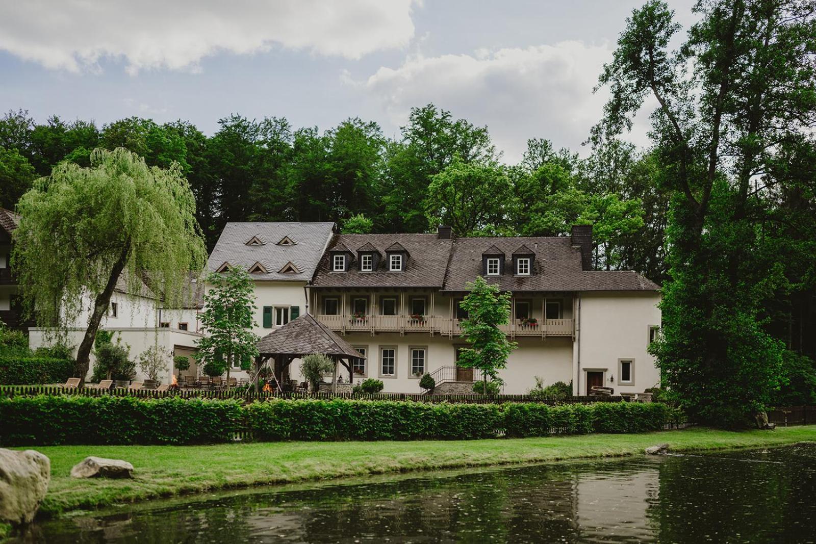 Alte Baeckerei Appartement Bescheid Buitenkant foto